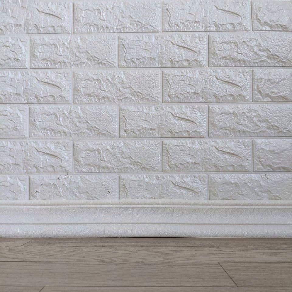 Самоклейний гнучкий плінтус (багет) білий 2400х80мм, фото 1