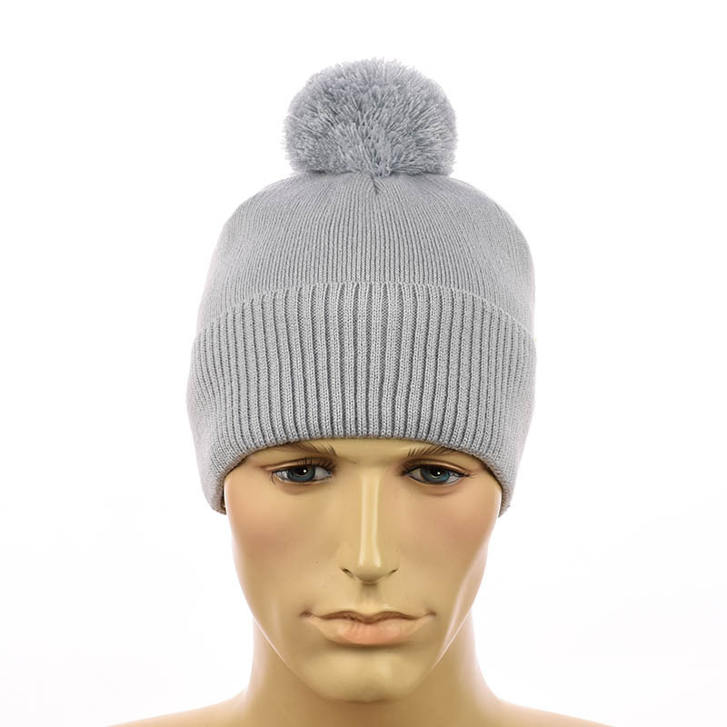 Молодіжна шапка с помпоном світло-сірий