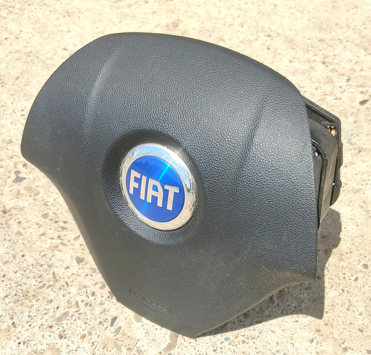 Airbag Подушка безпеки водія в кермо Fiat Grande Punto 07354104460 - фото 1 - id-p1734259363