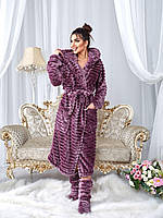 Халат женский домашний теплый длинный с капюшоном плюшевы на запах цвет баклажановый