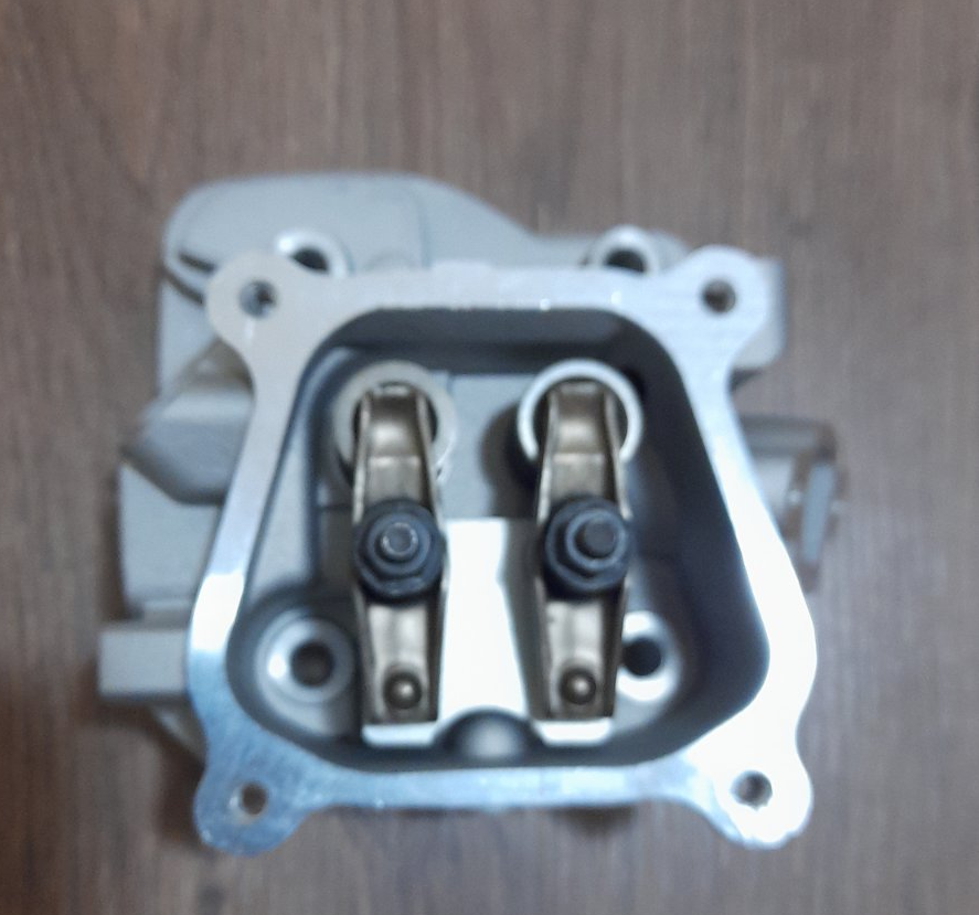 Головка блоку у зборі бензинового генератора 2-2.5-3 кВт, фото 1