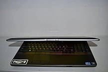 Ноутбук Dell Latitude E6520 / 15.6" (1920x1080) TN / Intel Core i5-2520M (2 (4) ядра по 2.5 — 3.2 GHz) / 4 GB, фото 3