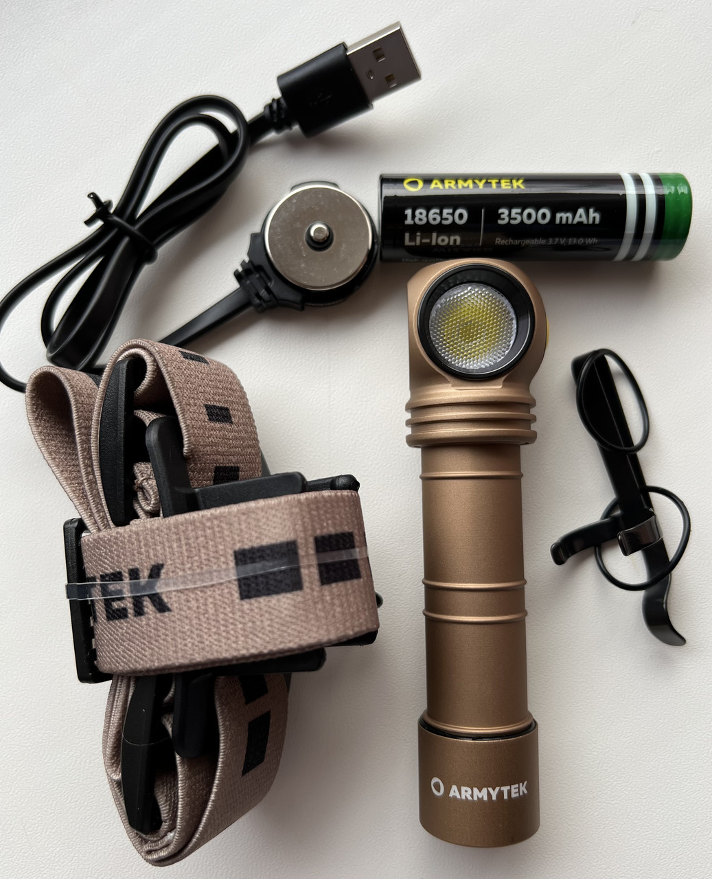 Ліхтар Armytek Wizard C2 Pro Magnet USB Sand Білий