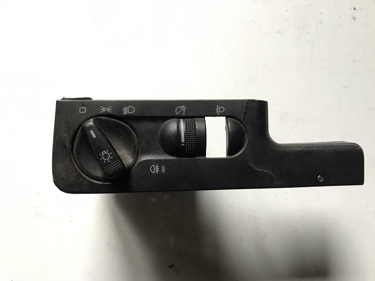 Перемикач світла фар Volkswagen Passat B4 3a1941531e No44 (є дефекти), фото 1