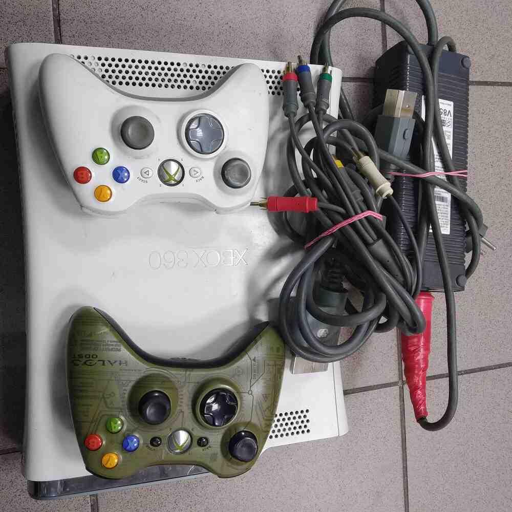 Игровая приставка Б/У Microsoft Xbox 360 (ID#1685895107), цена: 3600 ...