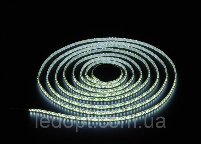 Світлодіодна стрічка SMD3528 9,6 W 120 LED/m IP 65 в силіконі теплий білий 2700-3000К