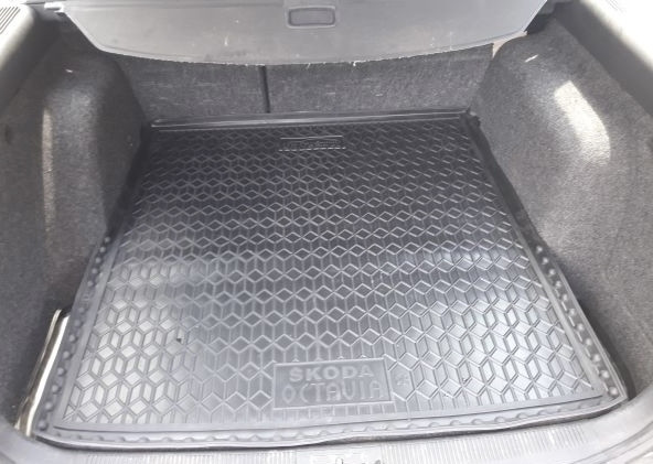 Автомобільний килимок у багажник Skoda Octavia Tour 1996- Universal (верхня  полиця) Шкода Октавія А4, ціна 850 грн — Prom.ua (ID#1735038536)