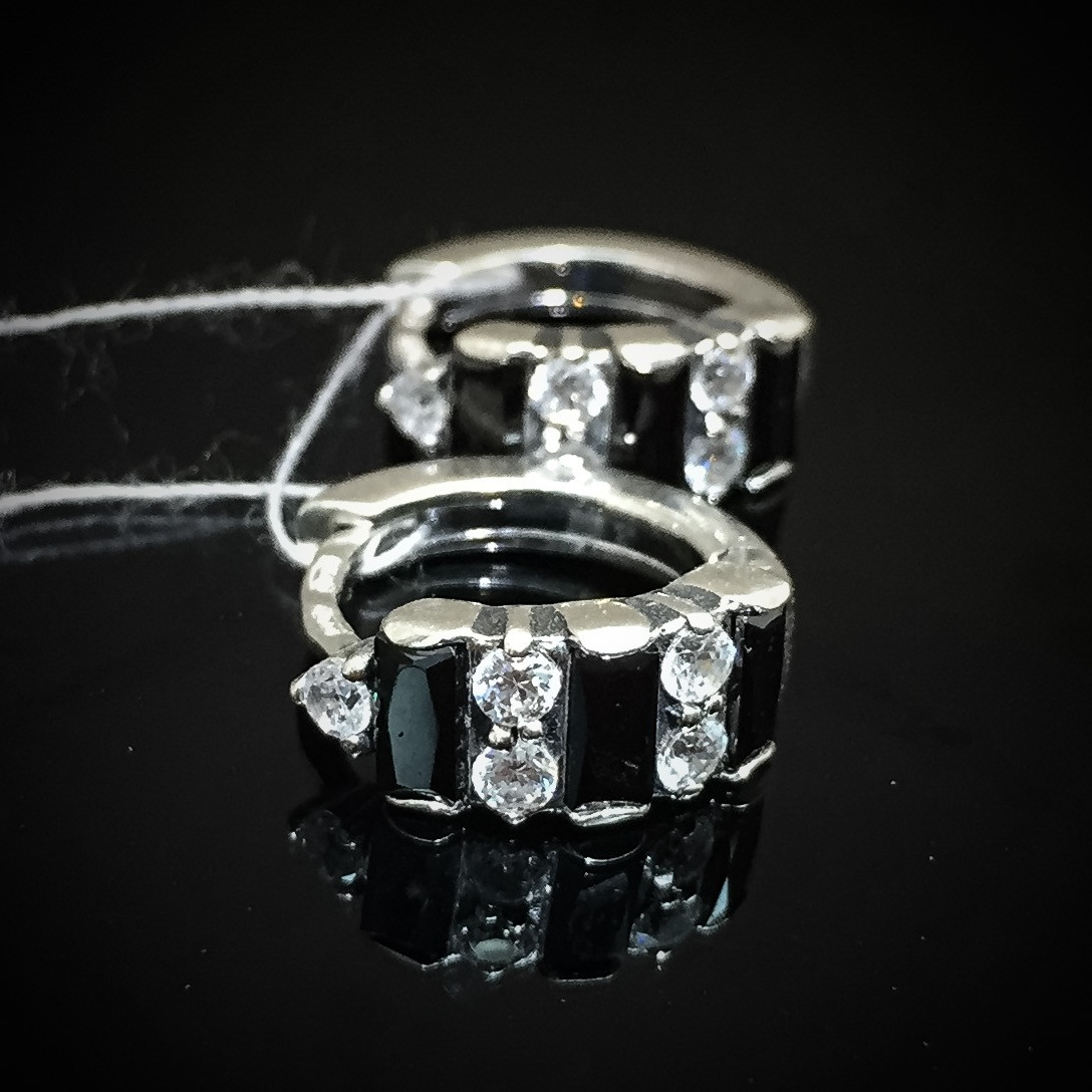 Срібні сережки з фіанітами, 16 каменів