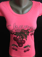 Красива футболочка на дівчинку