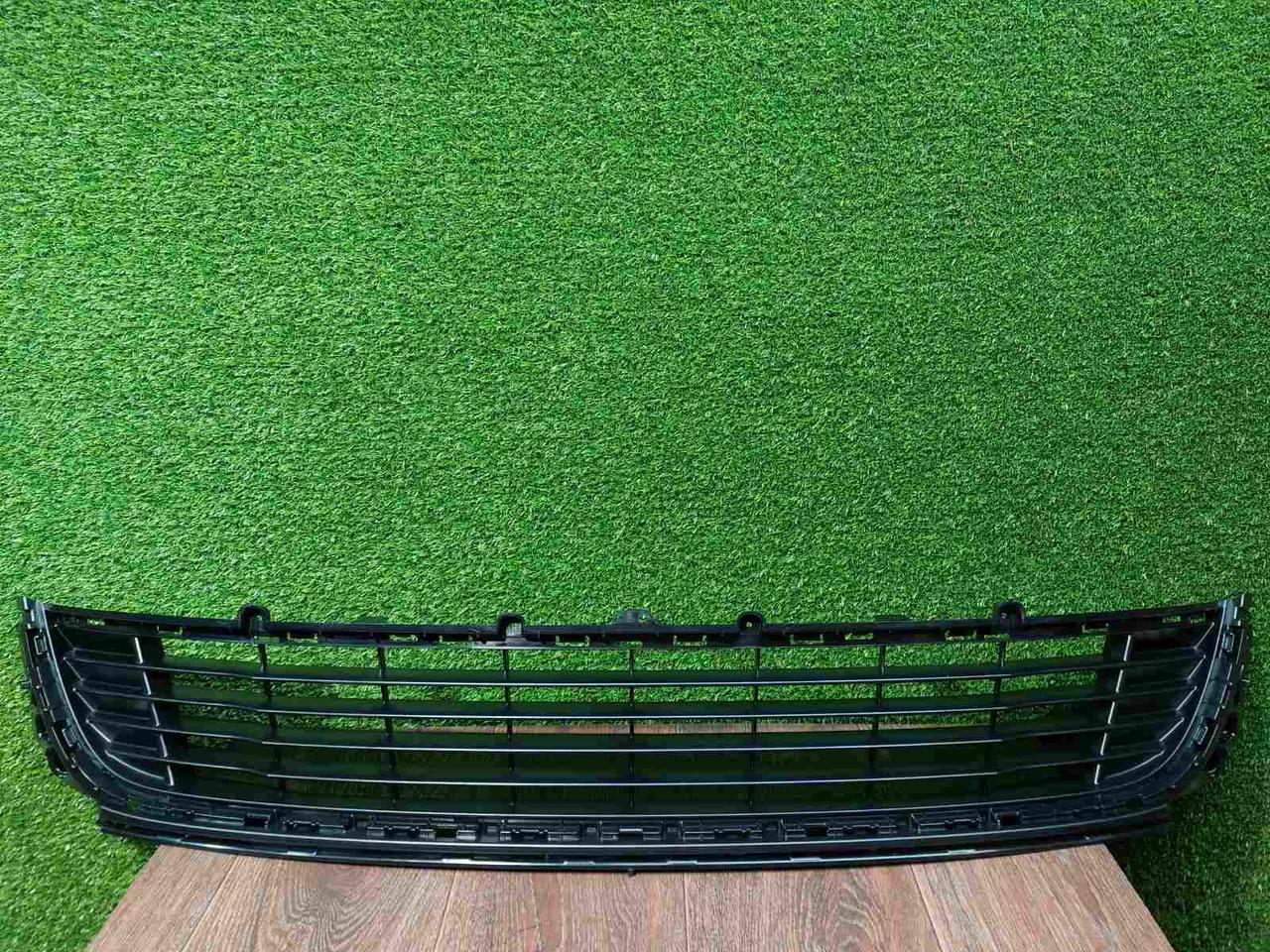 Решітка радіатора нижня Рено Меган 3 нова, Renault Megane 3 (2012-2014) Оригінал 622543916R, фото 1