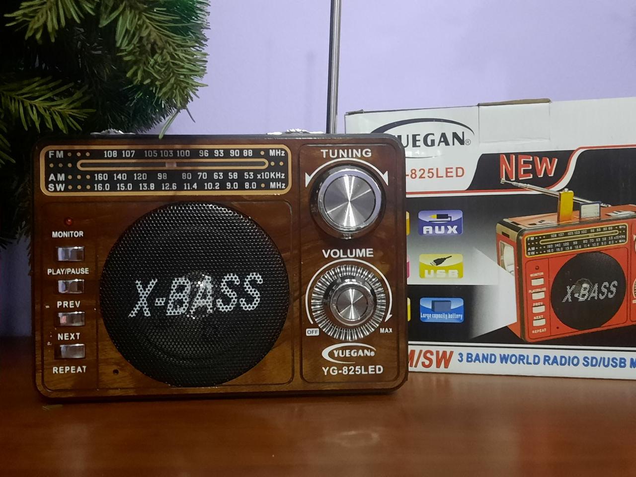 Портативний радіоприймач акумуляторний YUEGAN YG-825 LED радіо AM/FM/SW та MP3-плеєр в одному з ліхтариком