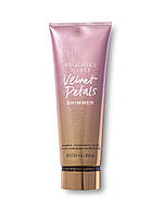 Лосьйон для тіла з ефектом мерехтіння Victoria's Secret Velvet Petals Shimmer Lotion, 236 мл