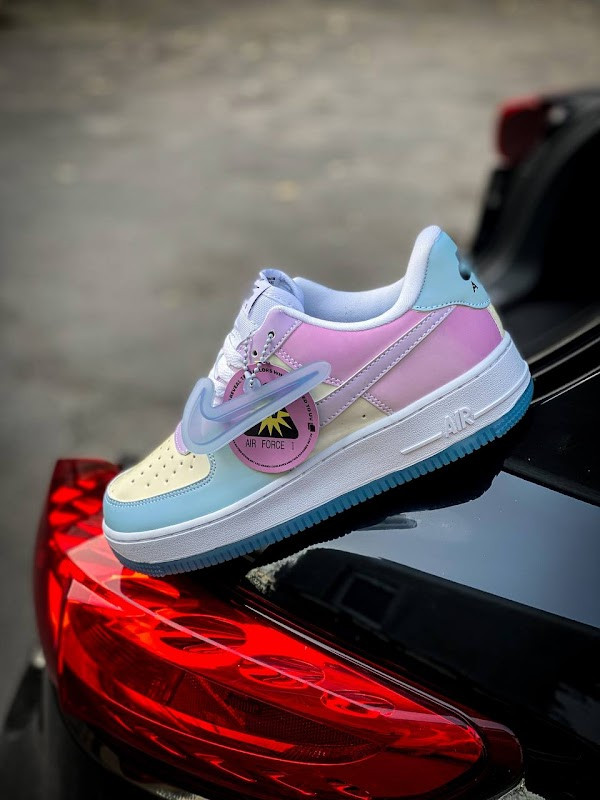 Nike hotsell air multicolor