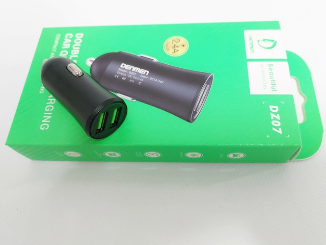 Зарядний пристрій автомобільний 2USB 2,4А (Denmen) DZ07