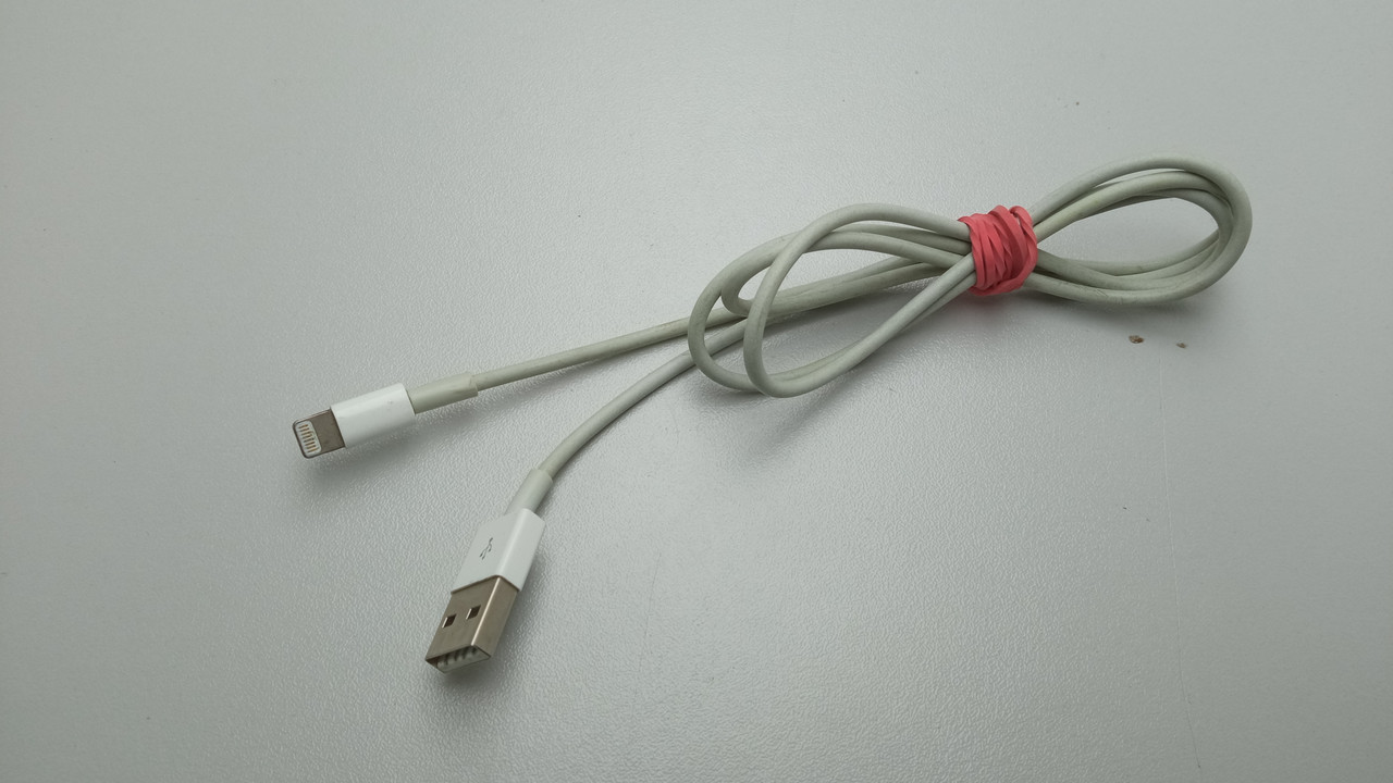 Заряднее Устройство Адаптер для Мобильного Телефона Б/У Кабель USB ...