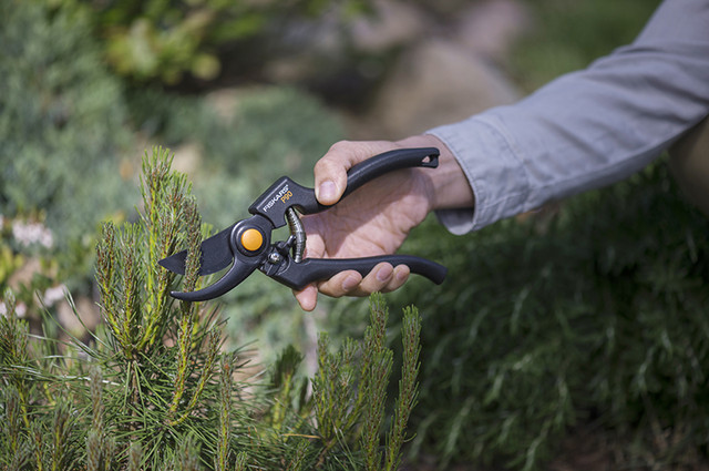 Професійний Секатор Fiskars P90 (111960)