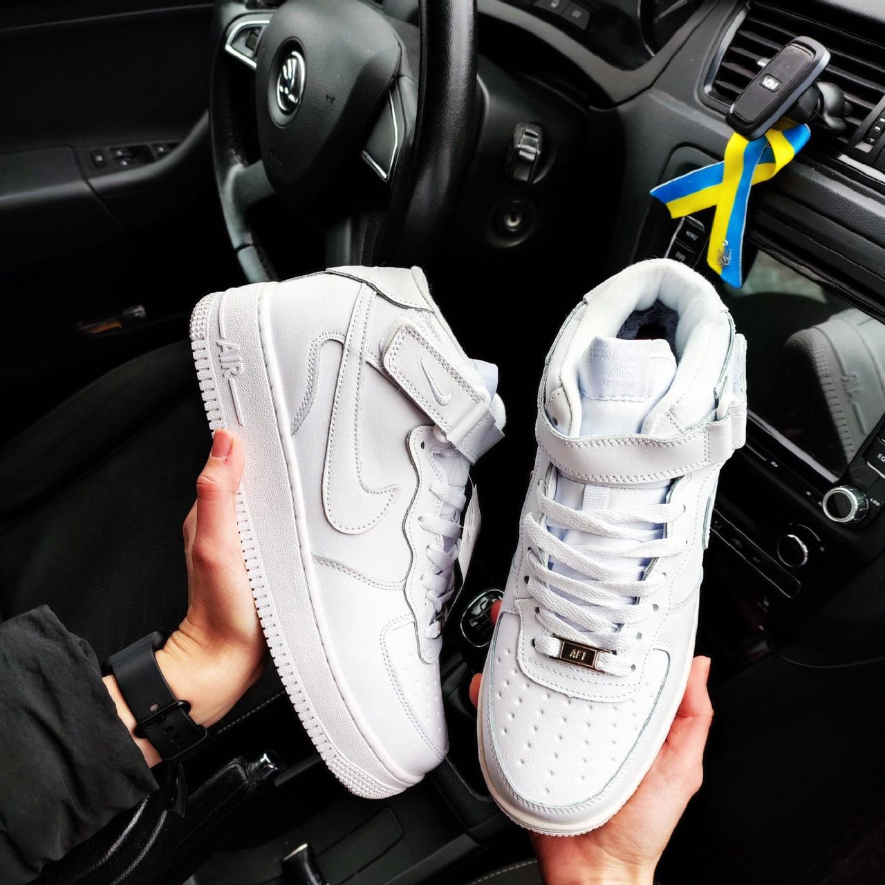 Чоловічі зимові кросівки Nike Air Force 1 White на хутрі білі Найк Аїр Форс шкіряні, фото 1