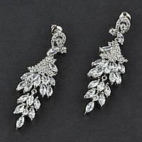 Сережки гвоздики металеві сріблясті з білими кристалами люстри гілочки довжина 5,5 см ширина 15 мм