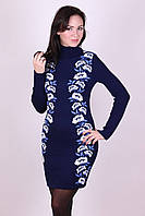 Женское теплое платье темно-синее с вышивкой спереди Маки шерстяное по фигуре с горловиной размеры 44-52