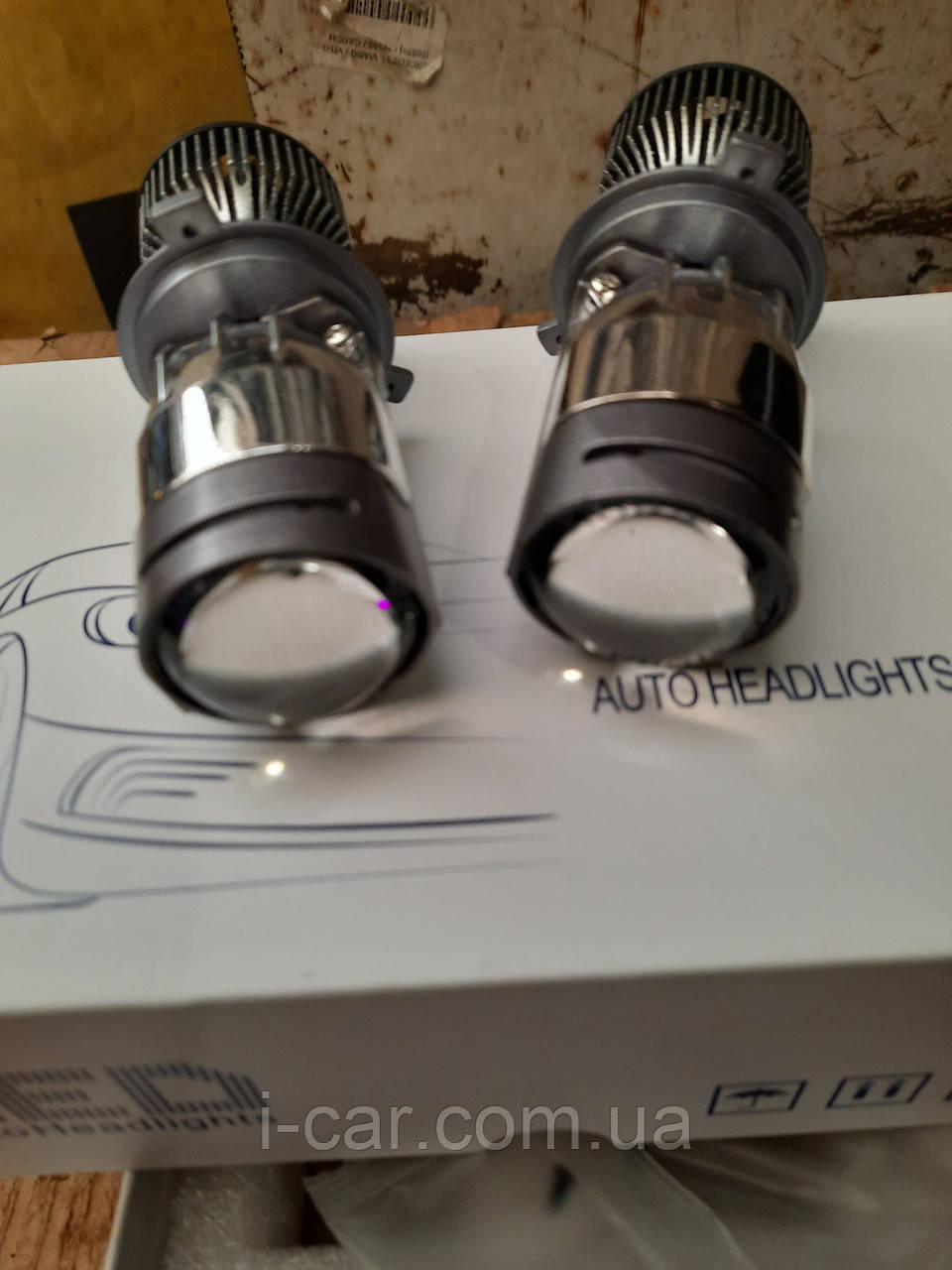 Автомобільні світлодіодні Bi-LED-лампи з лінзою LED LE01 H4 Hi/Low 35W