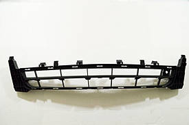 Решітка переднього бампера центральна нижня (під номерним знаком) GM 6400648 13268731 13238289