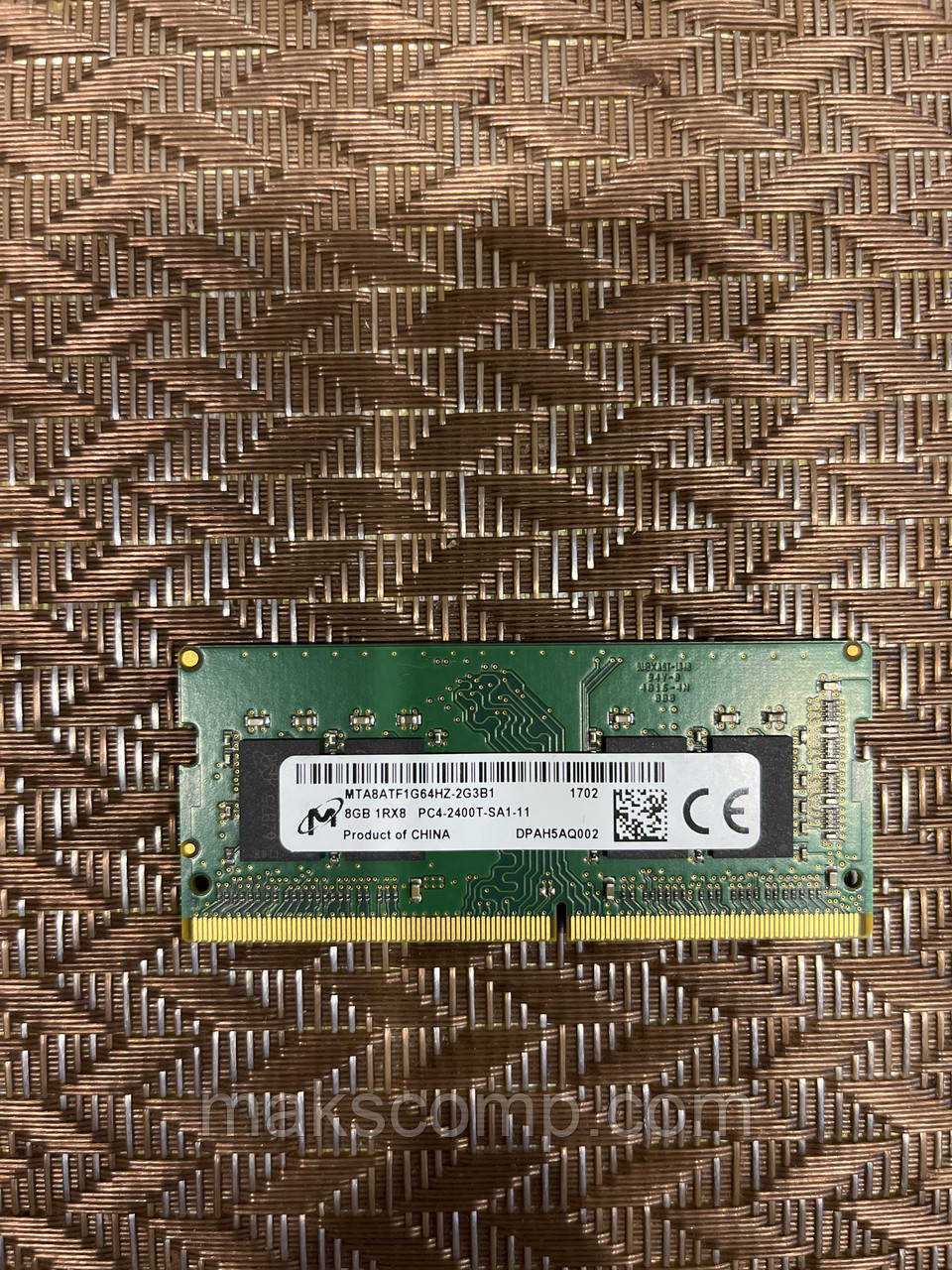 Пам'ять Micron 8Gb PC4-2400T (MTA8ATF1G64HZ-2G3B1)