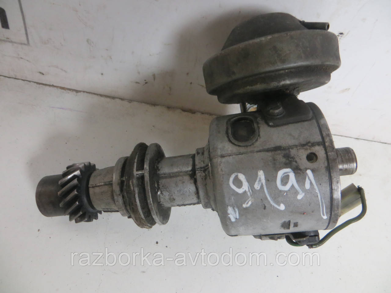 Розподільник іскри (трамблер) VW Passat B1 (1974-1988) OE:056905205C