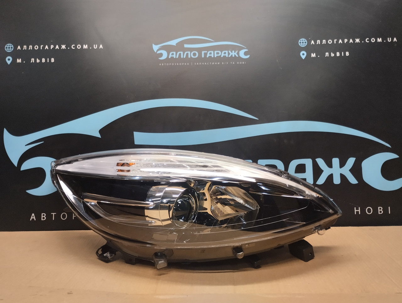 Фара права Рено Сценік 3 нова, Renault Scenic 3 (2013-2016) Оригінал 260108453R, фото 1