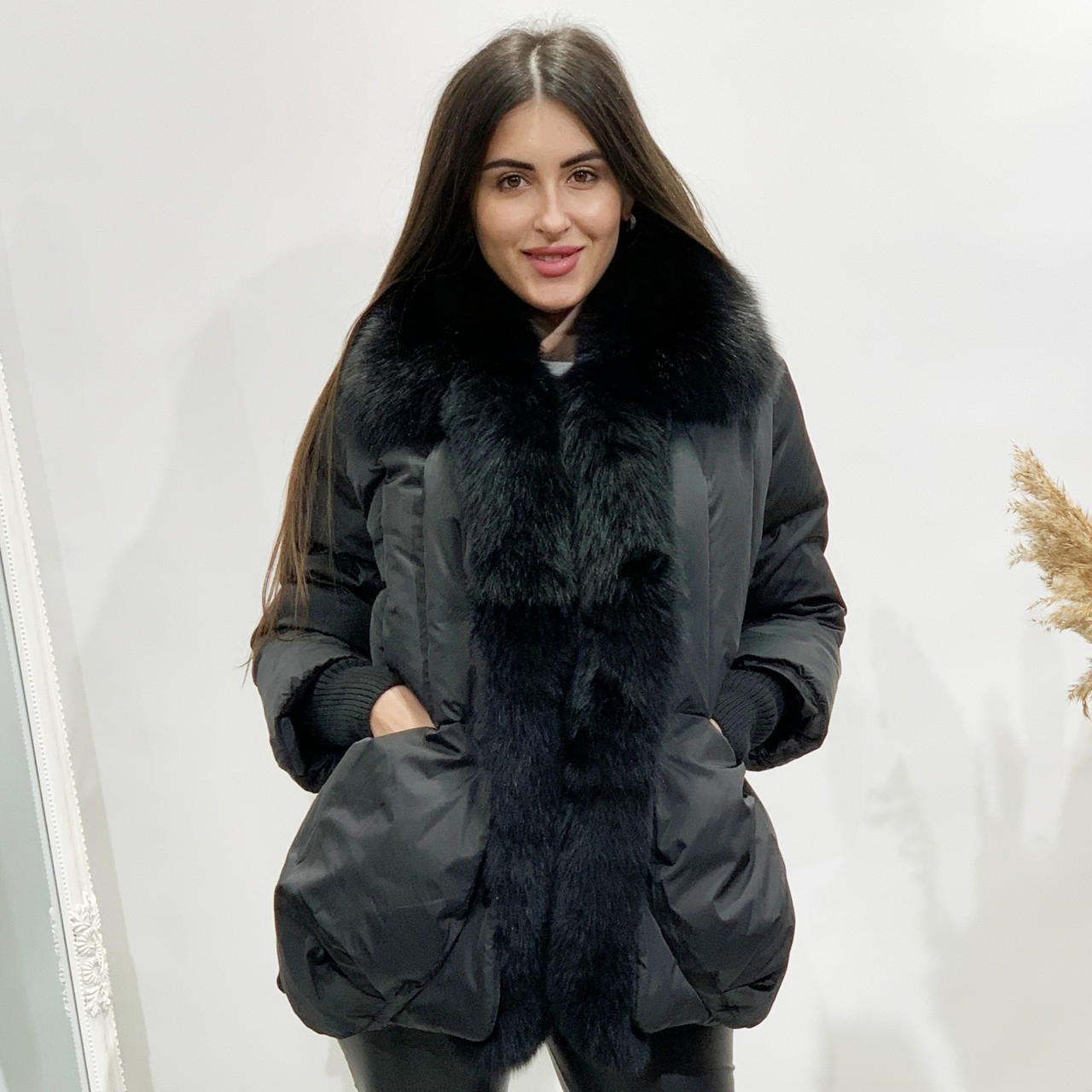 Пуховик Укороченный С Мехом Песца Вязаный Рукав Черный 081ЛР — Купить ...