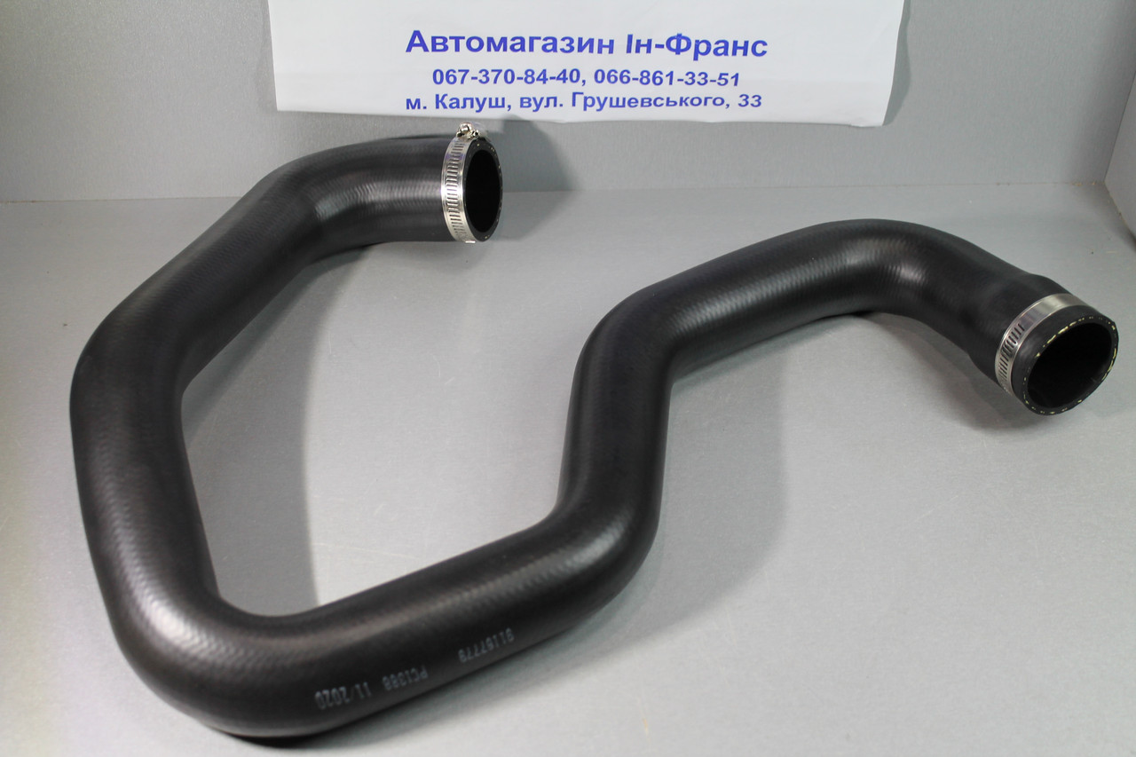 Патрубок інтеркулера Renault Trafic II; Opel Vivaro; Nissan Primastar 1.9dCI 2001р-