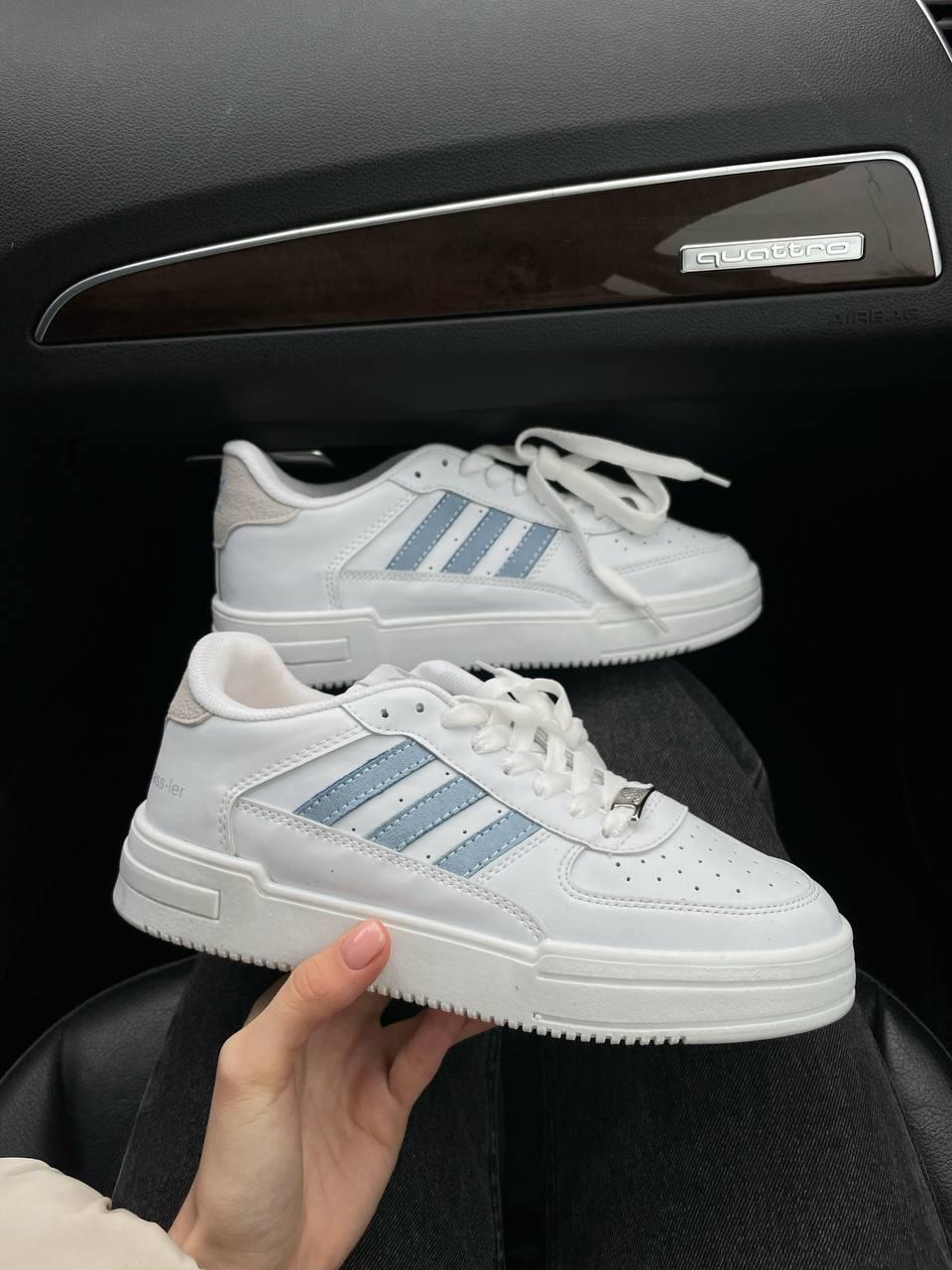 Жіночі кросівки Adidas Dass-Ler White/Blue (білі з блакитним) демісезонні круті низькі кеди A0088 топ