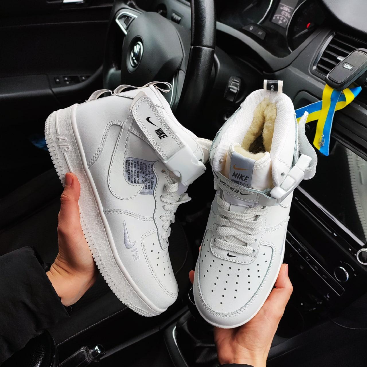 Жіночі зимові кросівки Nike Air Force 1 Mid 07 White (білі) високі молодіжні кеди з хутром F614 top