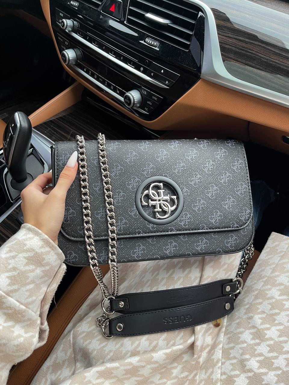 Жіноча подарункова сумка клатч Guess (сіра) art0239 стильна красива сумочка на довгому ланцюжку з ремінцем top