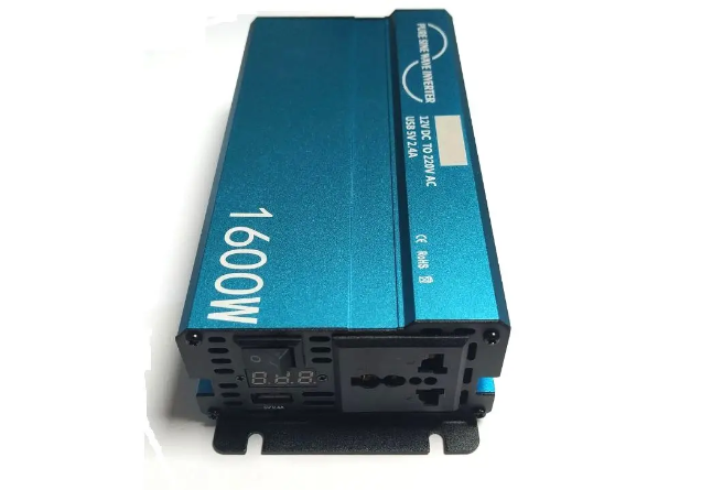 Перетворювач інвертор 12 V на 220 V 1600 W чистий синус USB