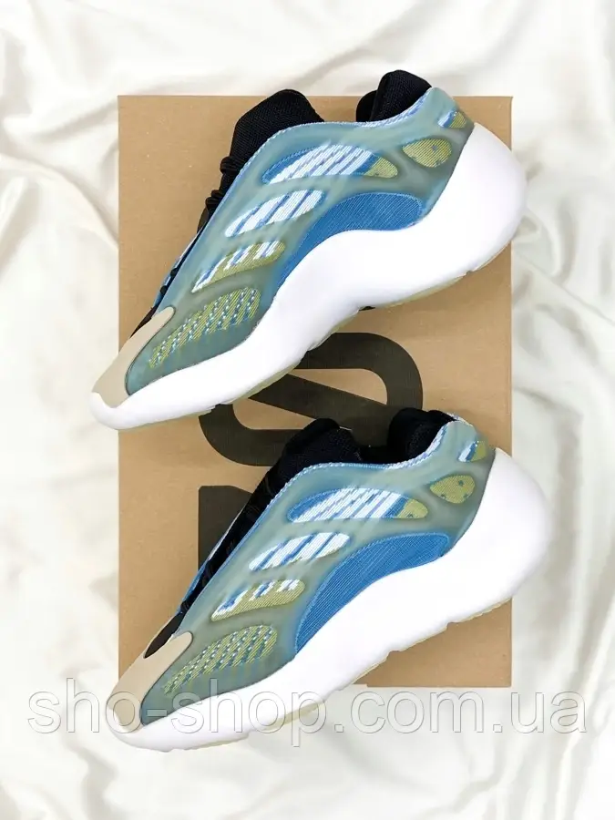 Yeezy 700 V3 Arzareth