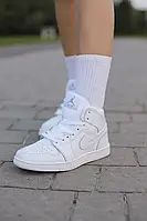 Кроссовки Nike Air Jordan 1 Mid Triple White 2.0