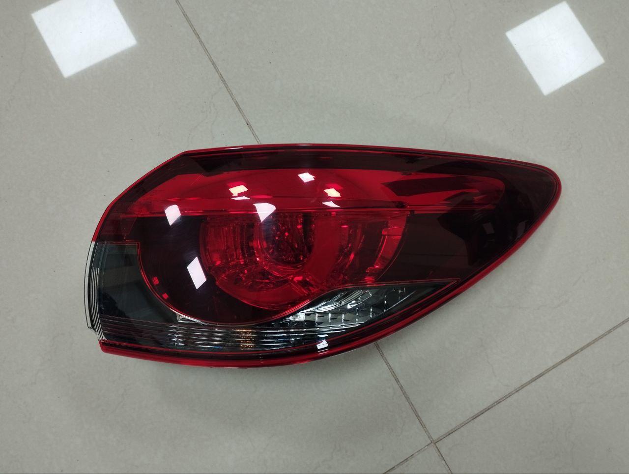 Ліхтар задній правий зовнішній LED на Mazda 6 (GJ/GL, рестайл, універсал) 2015-2017р. - GJE851150