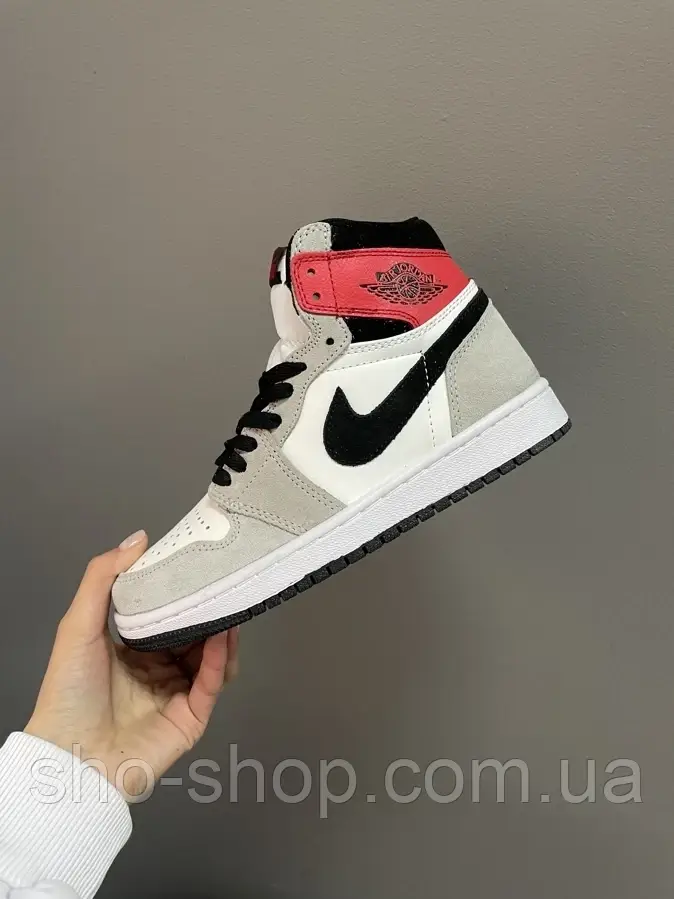 “Grey / Red”