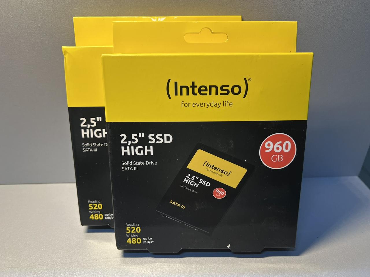 Твердотельный SSD накопитель Intenso 960 ГБ SATA III High (960 GB) НОВ