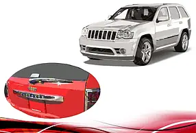 Задня планка (пласт) Jeep Grand Cherokee WK 2004-2010 рр. AUC Накладки на кришку багажника Джип Гранд Чироки