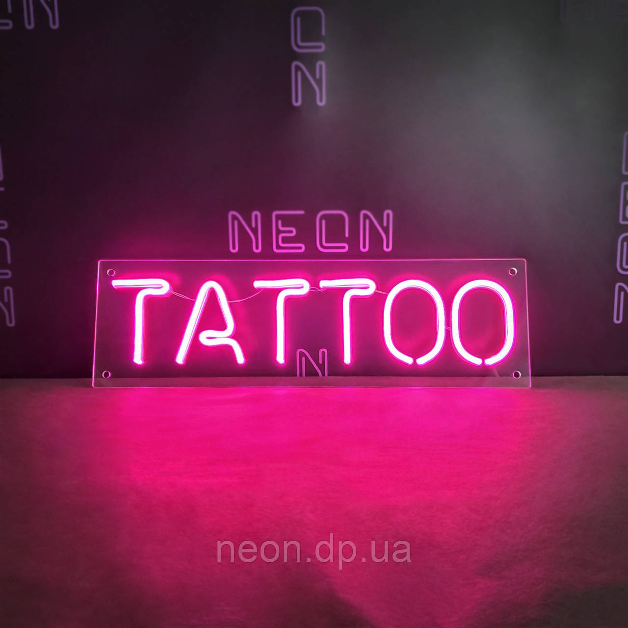 Неонова вивіска "Tattoo"