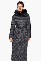 Жіноча куртка графітова зимова довжини міді модель 31012, фото 2