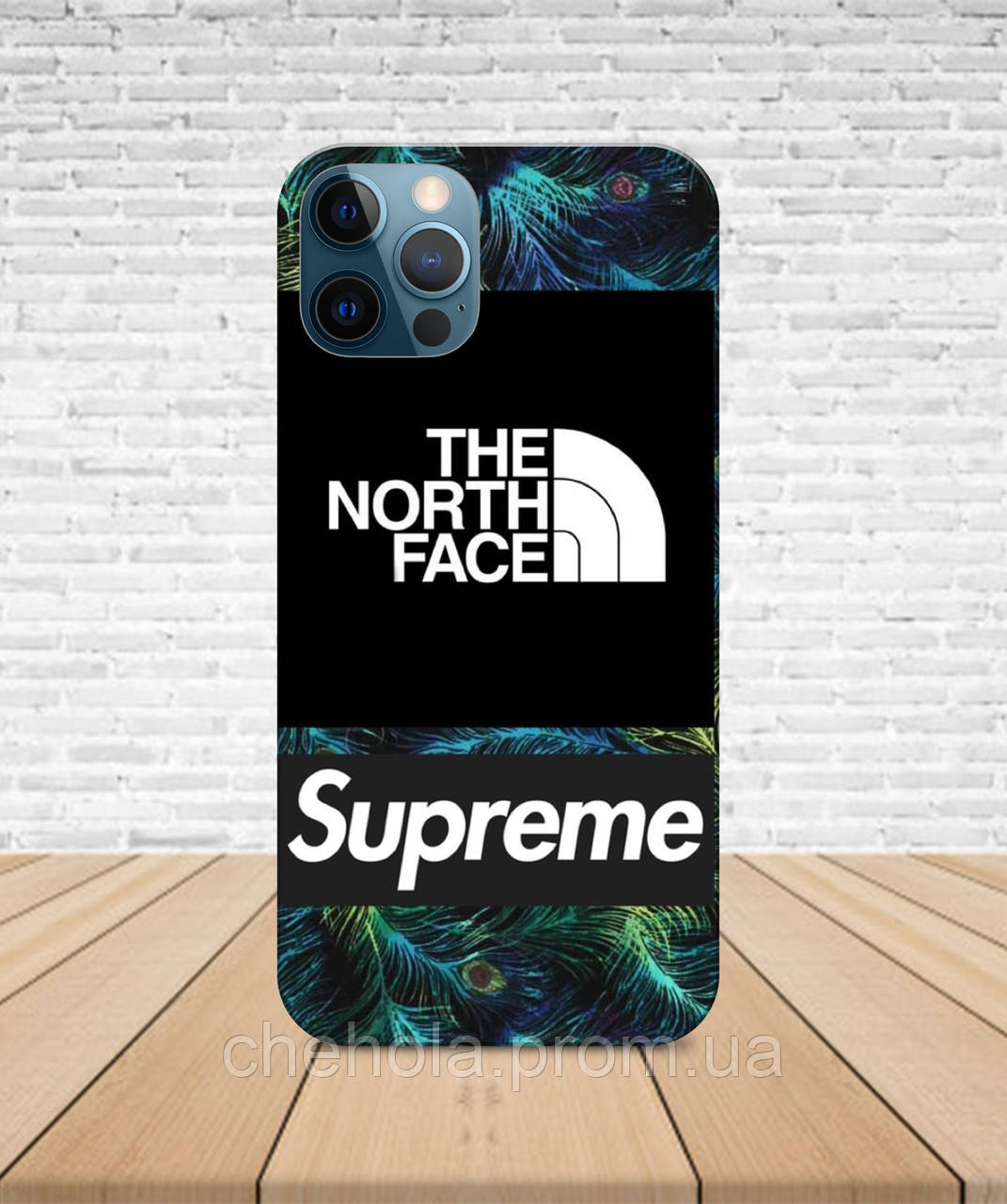 Матовый Чехол iPhone 14 В стиле Supreme TNF с принтом - фото 1 - id-p1737379729