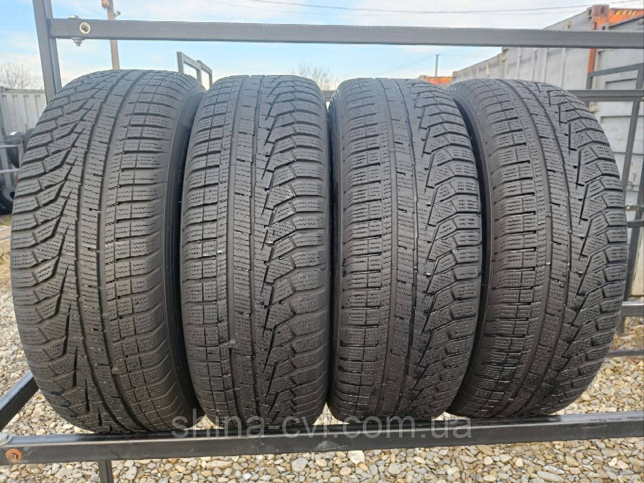 Зимові шини 225 65 r17 106H Hankook Winter I*Cept Evo2 Suv