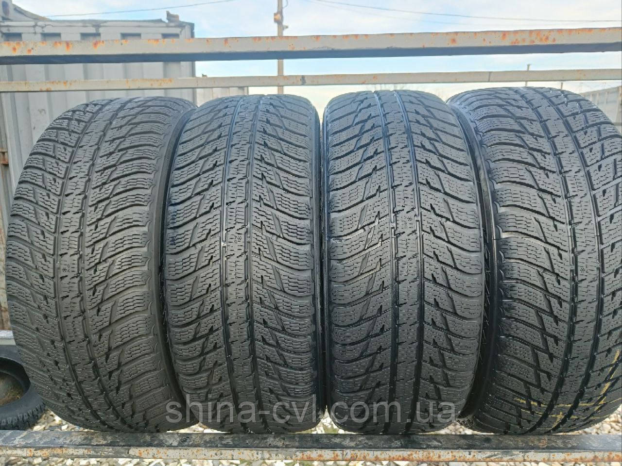 Зимові шини 245 60 R18 105H NOKIAN WR SUV3