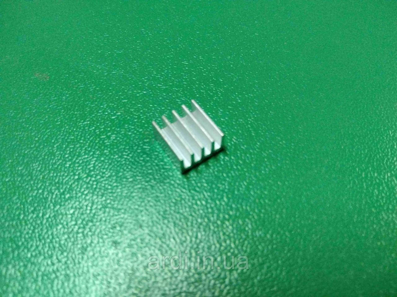 Радіатор охолодження алюмінієвий 8 х 8 x 5 мм