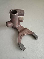 Вилка КПП 2-ї,3-ї передач м/б