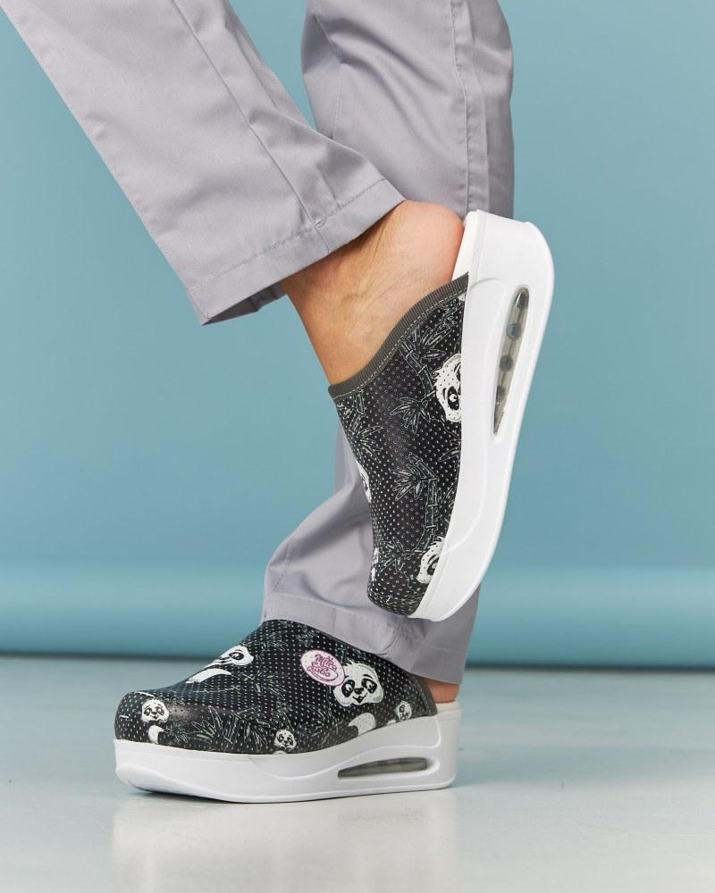 Медична взуття сабо "Panda" з підошвою AirMax (з чорною / білою підошвою)