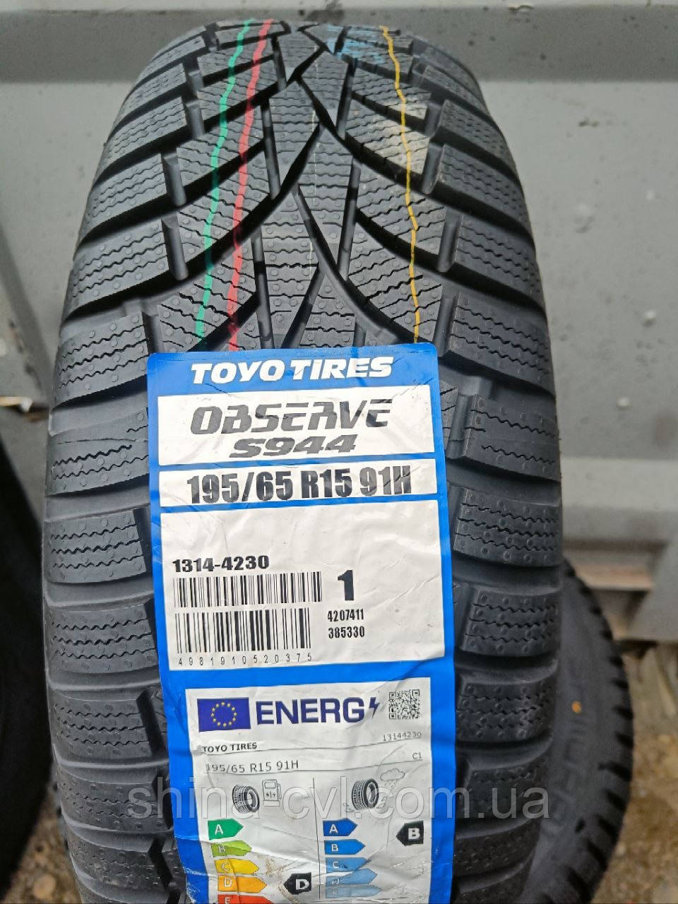 Зимові шини 195 65 R15 91H TOYO OBSERVE S944