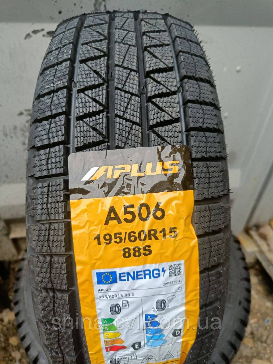 Зимові шини 195 60 R15 88S APLUS A506